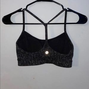 black lulu lemons sports bra size 4